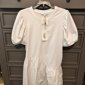 Cotten puffy dresss NWT